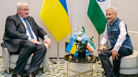 EAM Jaishankar, Ukrainian counterpart exchange views on war and bilateral ties in Cyprus