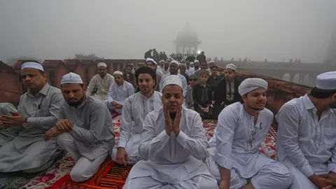 Eid prayers disallowed at Srinagar's Jama Masjid for 8th year in a row