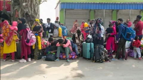 At least 386 undocumented immigrants in Bengal holding centres await deportation