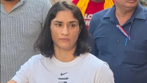 SC allows Vinesh Phogat to join Asian Games trials, takes exception to HC order