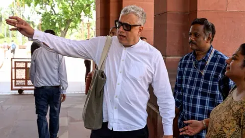 ‘What is happening now?’: TMC's Derek O'Brien to Amit Shah after Abhishek Banerjee roughed up in Bengal