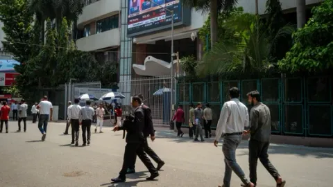 Sensex tumbles around 1,000 points as fresh Iran strikes spark war fears