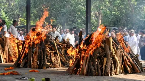 For victims of Delhi blaze, hopes of healing turned into grief