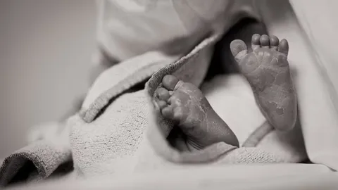 MP woman goes into labour inside auto, all newborns die; family alleges abscence of ambulance