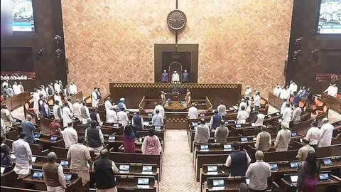 Government tables bill to penalise disruption during Vande Mataram rendition