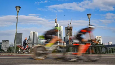 Radtour durch Frankfurt mit Biergarten-Stopp: Die Tipps für den Sommer