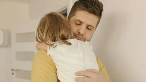 10 Dinge, die einfühlsame Eltern ihrem Kind nach einer Verletzung niemals sagen sollten