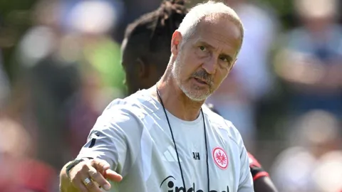 Eintracht-Präsident stellt klare Forderung an Rückkehrer Hütter