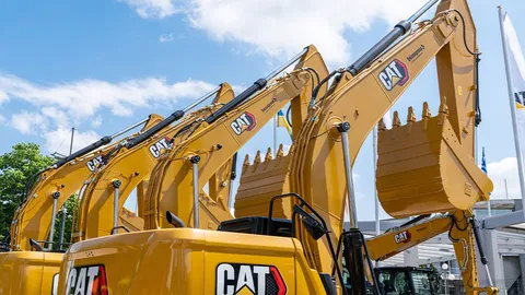 Caterpillar Holds Key Level After Plowing Into Data Center Market