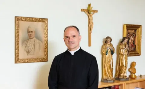 BREAKING: SSPX announces names of new bishops