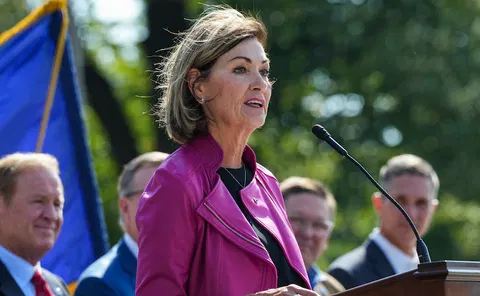 Iowa governor signs law prohibiting abortions-by-mail