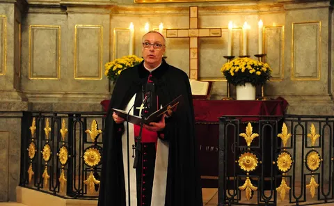 Bishop rides e-scooter through church at Confirmation Mass to ‘explain the Holy Spirit’