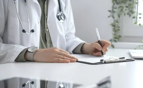 New York abortionist facing arrest warrant flees to Ireland