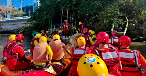 Defesa Civil de Cambori� participa de treinamento com bombeiros para refor�ar atua��o em enchentes e resgates aqu�ticos