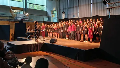 Max-Born-Gymnasium spielt Wagner – und vermittelt eine wichtige Botschaft