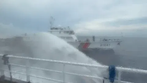 China uses water cannons on Philippine ships 2 days in a row