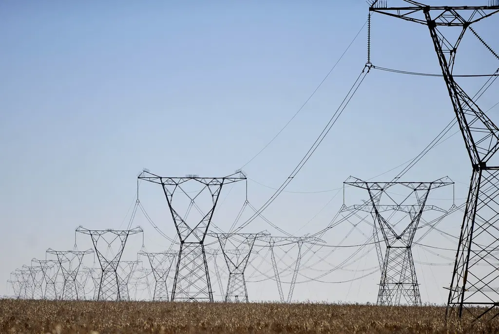 Brazilian Light Utility Seeks End to Recovery After $296M Raise