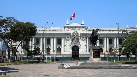 El Comercio Peru Sale Shifts Media Control