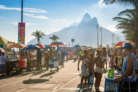 Brazil Moves to Lift the Cap on Its 13 Million Microbusinesses