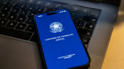 Brazil Lets Workers Pledge Their Severance Fund for Cheaper Loans