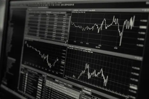 Colombia Markets Rally After First Round as Investors Eye Reform