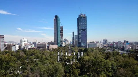 Mexico’s Stock Market Surges, Snapping a Six-Day Slide