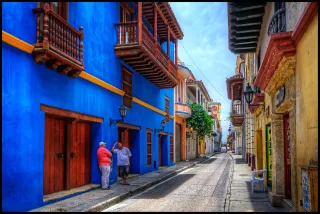 Cartagena Packing List: 5 Must-Packs for Cobblestones & Heat