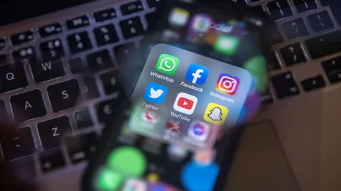 The gross hypocrisy of teen social-media bans