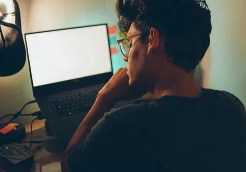 Study shows spending excessive time online is associated with stress, bad moods, and abandoning enjoyable activities