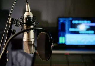 How to use a vocal remover to strip vocals from any song for free