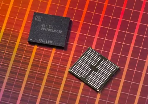 Samsung reveals next-gen memory with stacked HBM and 400-layer NAND
