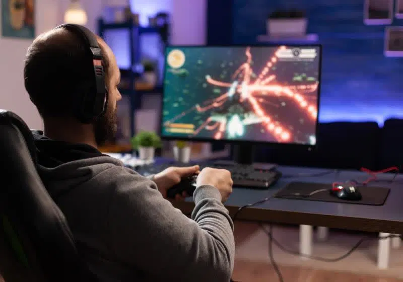 Microsoft patent describes in-game advertising triggered by boss fights, loading screens, and cutscenes