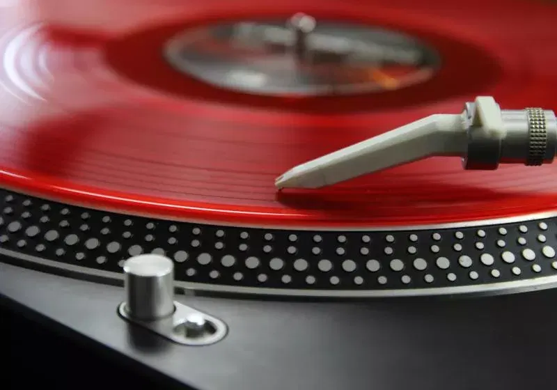 UK man sentenced to prison for selling thousands of pirated vinyl records