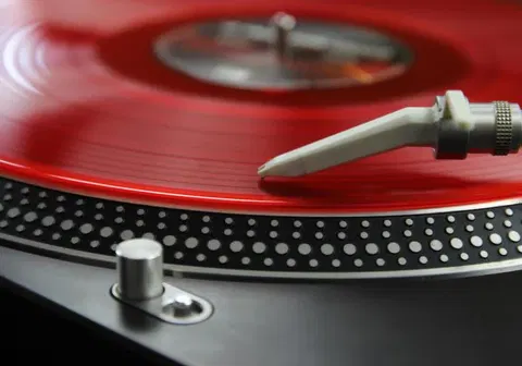 UK man sentenced to prison for selling thousands of pirated vinyl records
