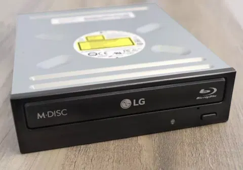 Scammers are selling fake Blu-ray drives to PS3 emulation fans