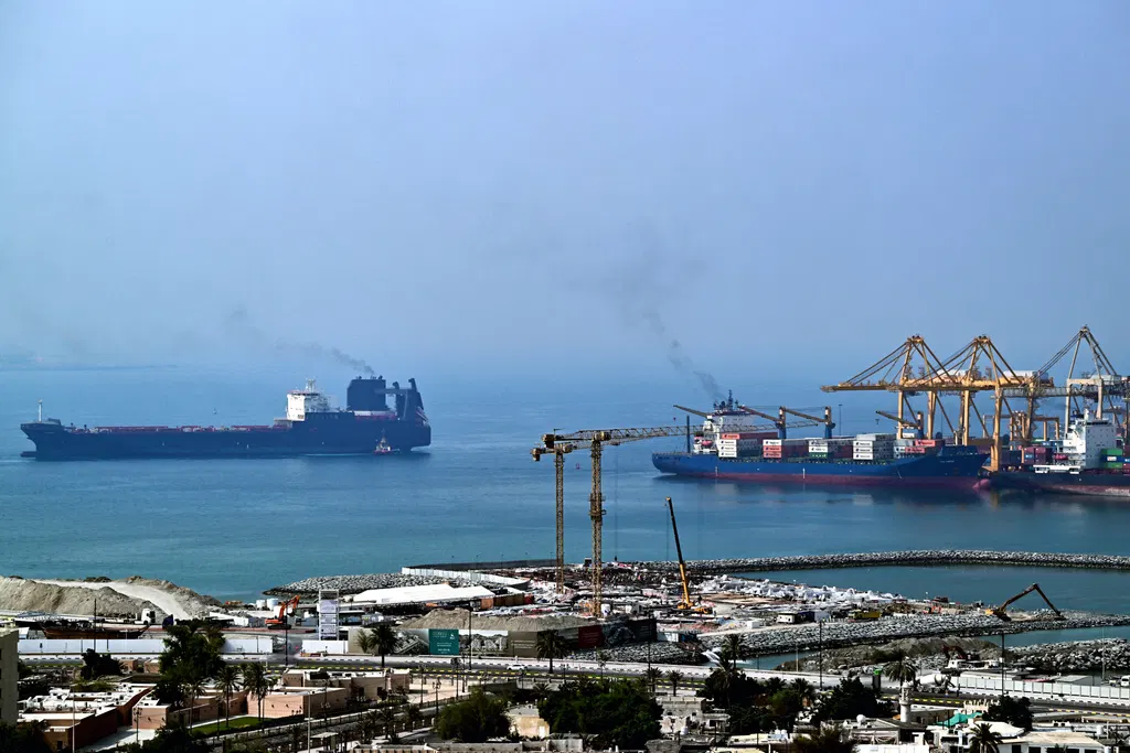 Iran War Day 171: Trump Again Threatens to Bomb Oman If It “Gets in the Way” of Iran Deal