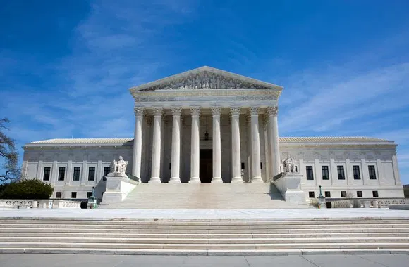 Growing numbers of legal scholars support Trump’s order on birthright citizenship