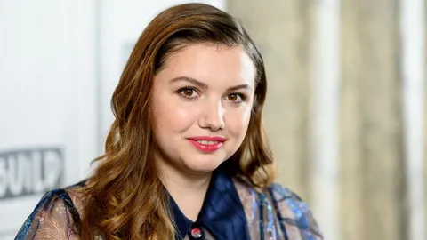 ‘Game of Thrones’ Actress Details Wellness Cult That Sent Her to the Hospital: ‘I Was Looking for Something to Fix Me’