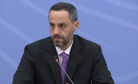 Zjarret në Vlorë, Lamallari: Prioritet mbrojtja e qytetarëve! Mirënjohje zjarrfikësve dhe banorëve për angazhimin